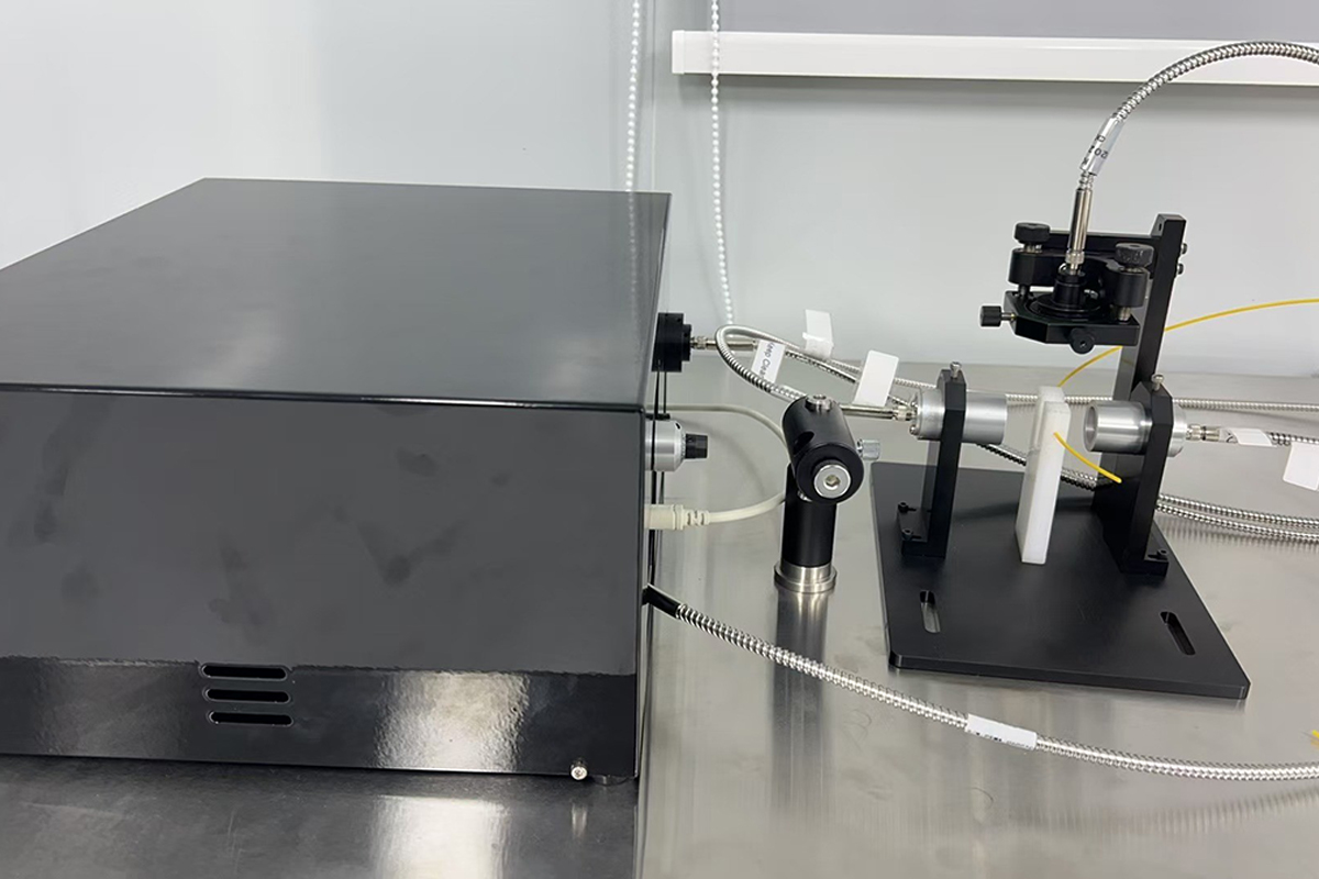 Detecting microscopic chromatic differences